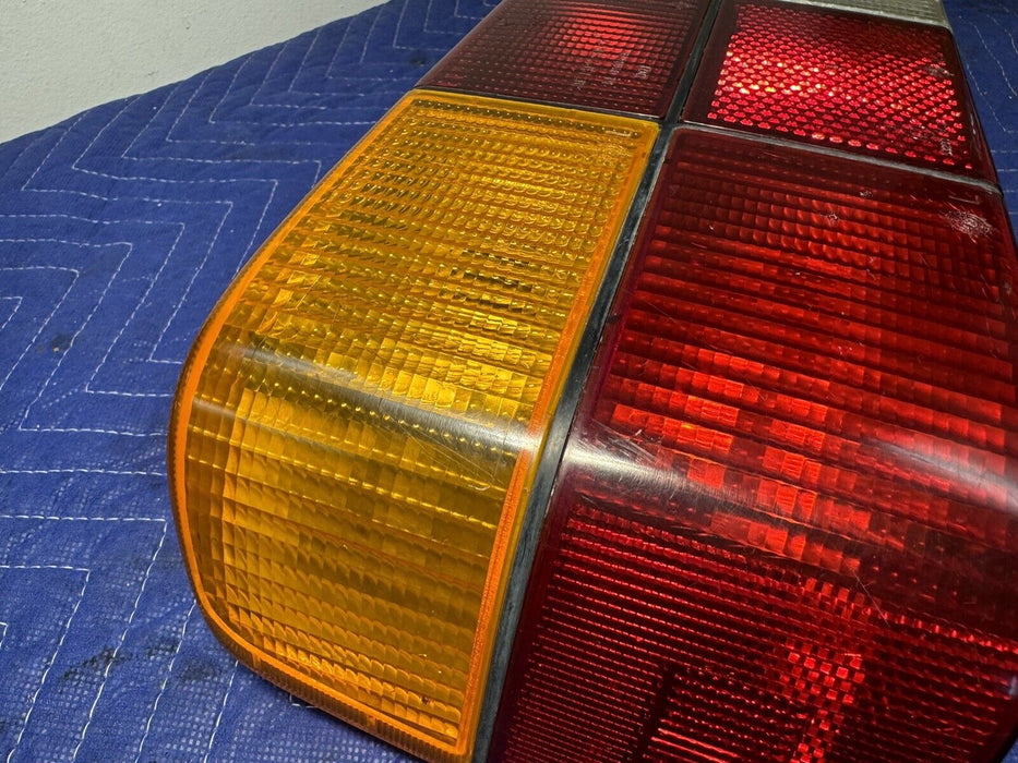 1979-1984 Volvo 240 242 244 Sedan 5 Panel Tail Light Left Rear Lamp OEM #3293E