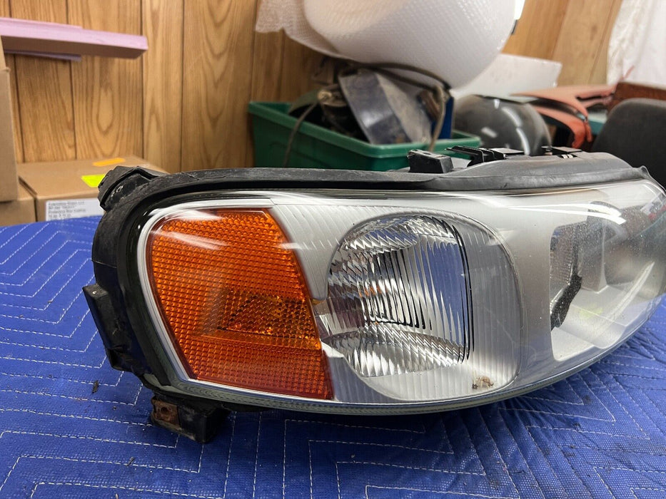 2005-2007 Volvo S60R V70R Passenger Right RH Headlight Lamp 30698824 OEM #1013EM