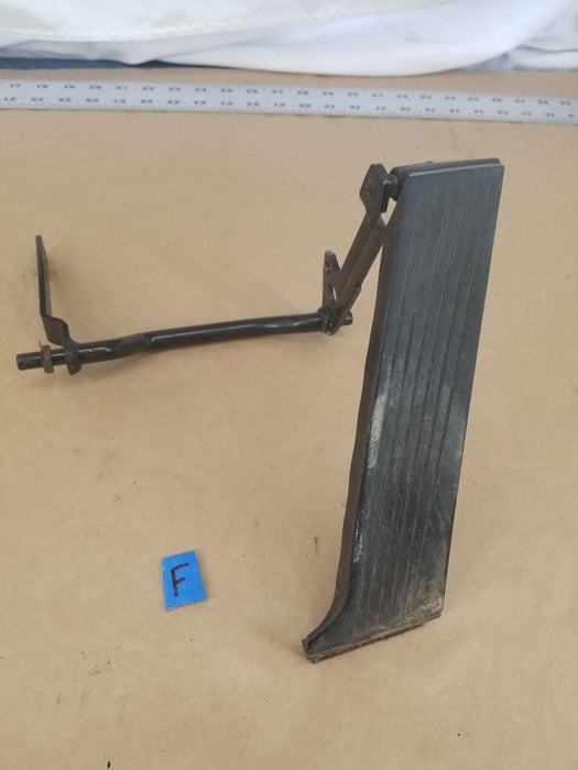 1984-93 BMW E30 318i 325i OEM GAS PEDAL ACCELERATOR #CN551