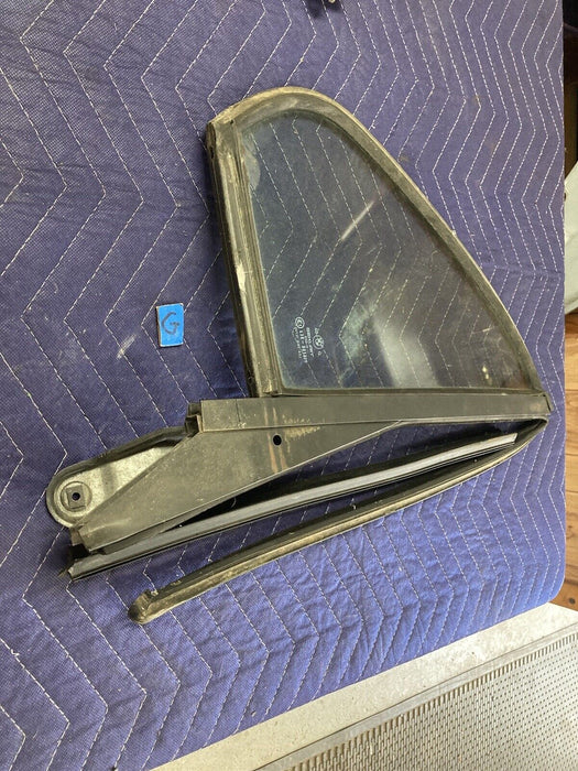 1982-1994 BMW E30 318i 325i Rear Right Quarter Glass Window 43r-001025 OEM#2502M