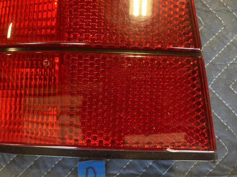 1988-1996 BMW E34 5 Series 525i 535i Left Rear Tail Light LH 133689 OEM #2015M