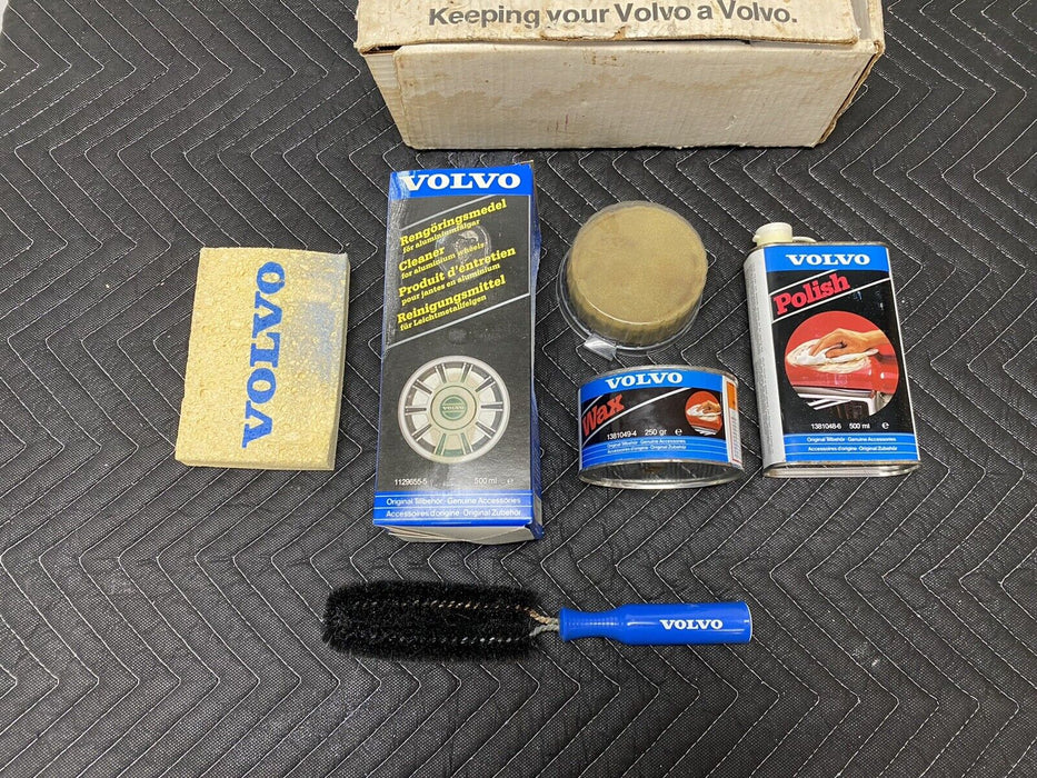 1975-1993 Volvo 240 242 244 245 Car Care Kit OEM Polish Wash 1189865-7  #1097E