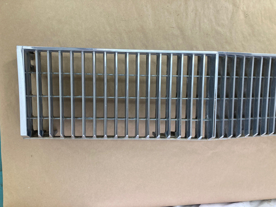 1976-1979 Cadillac Seville Front Grille Chrome 1977 1978 GM OEM #1844M