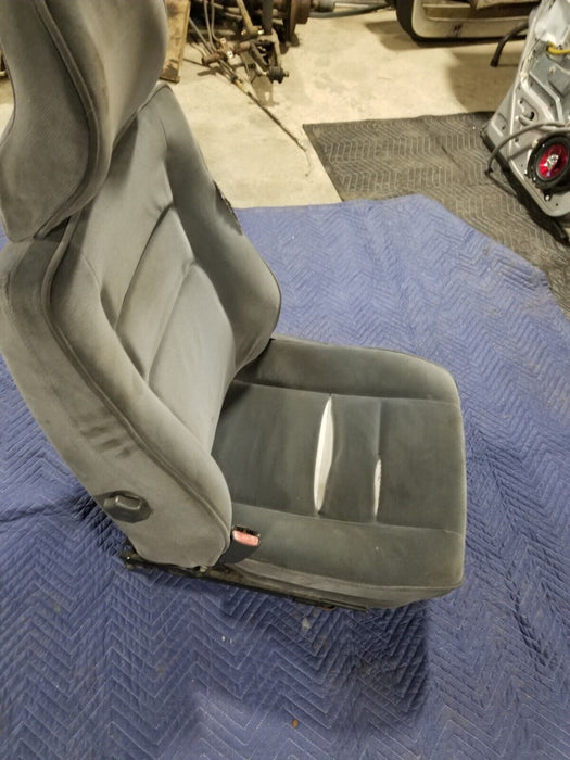 1998-2000 Volvo V70 V70R Wagon OEM Front Driver Seat Grey Manual #367AN