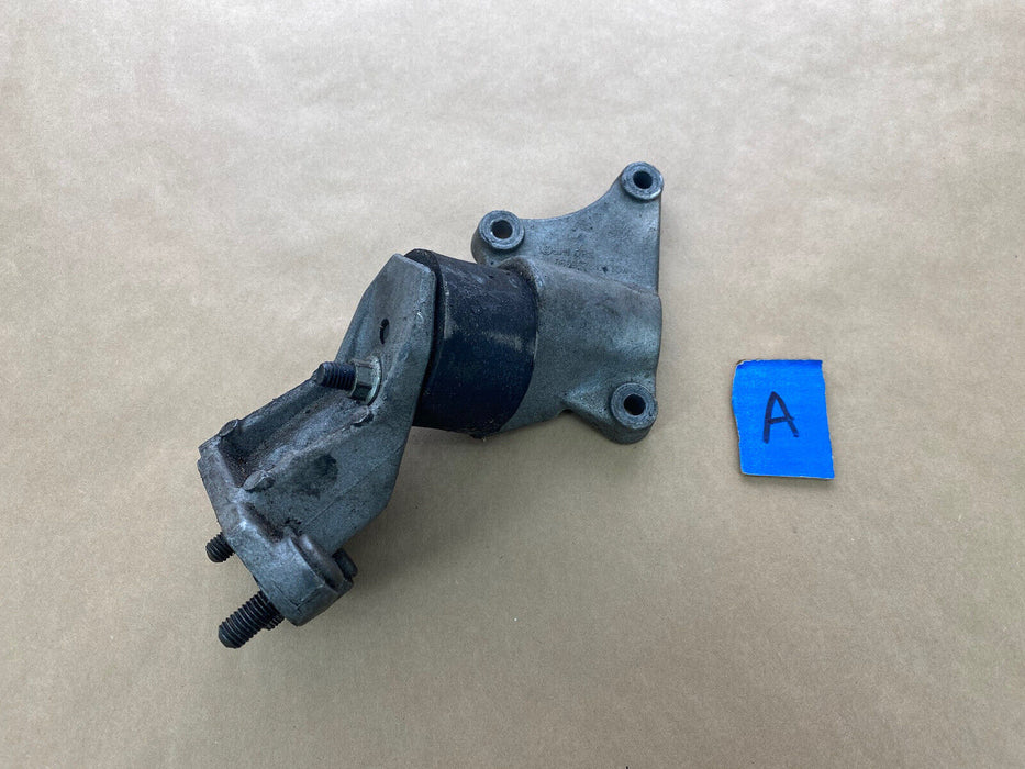 Volvo 240 Left Engine Motor Mount Bracket Brace Redblock 1205999 OEM #2694E