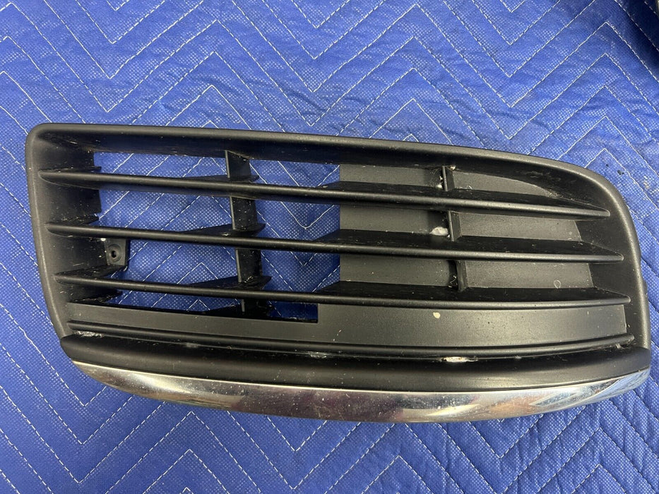 2006-2010 VW Jetta 2.5L Right Fog Light Cover Grille w/Chrome 1K0853666F OE#64MC