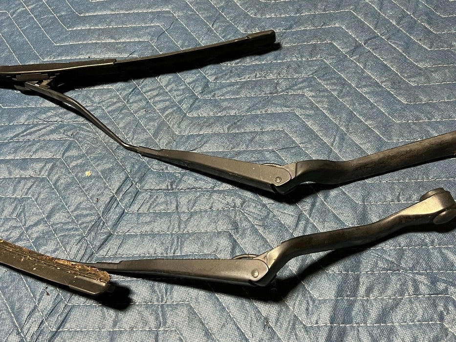 1998-2000 Volvo V70R S70 V70 Windshield Front Wiper Arm Pair OEM 9169315 #83EM