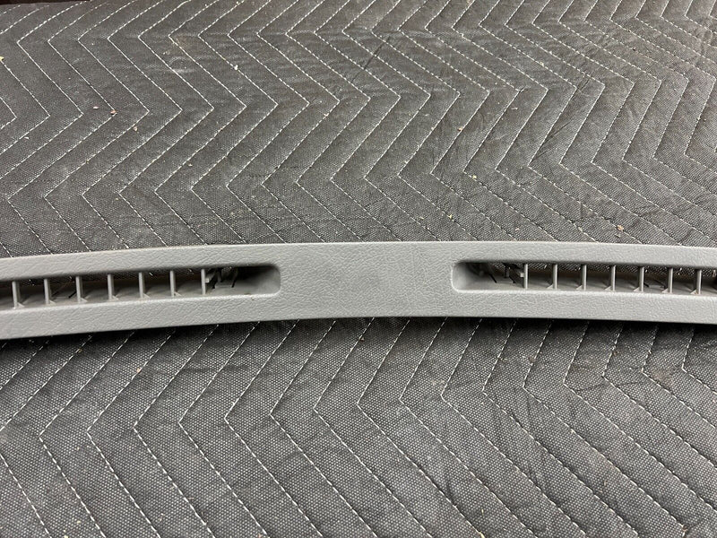 1998-2002 Isuzu Trooper Dash to Windshield Defroster Vent Cowl Trim OEM #917EM