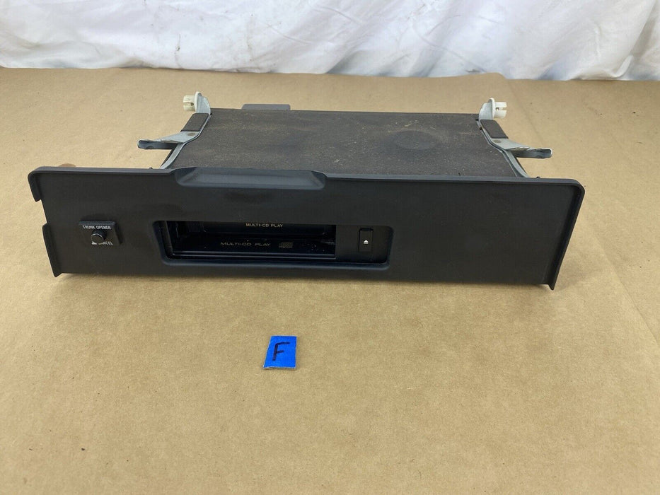 1997-2001 Lexus ES300 Pioneer 6 CD Disk Changer w/Cartridge 86270-33040 #2359E