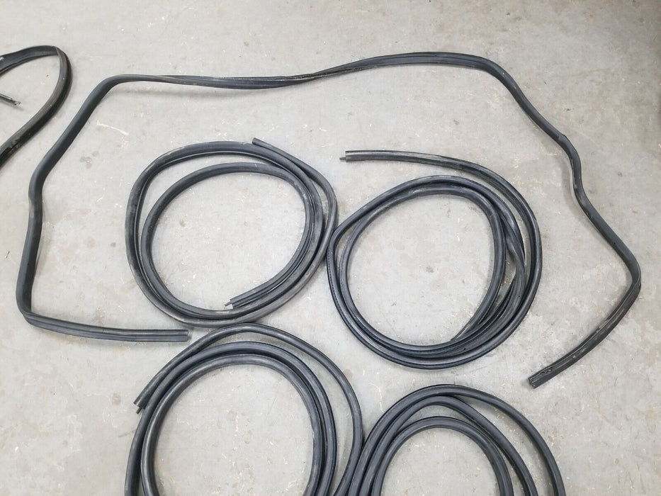 1992 - 1999 BMW M3 E36 OEM DOOR WEATHER SEAL USED GASKET SET #779CN