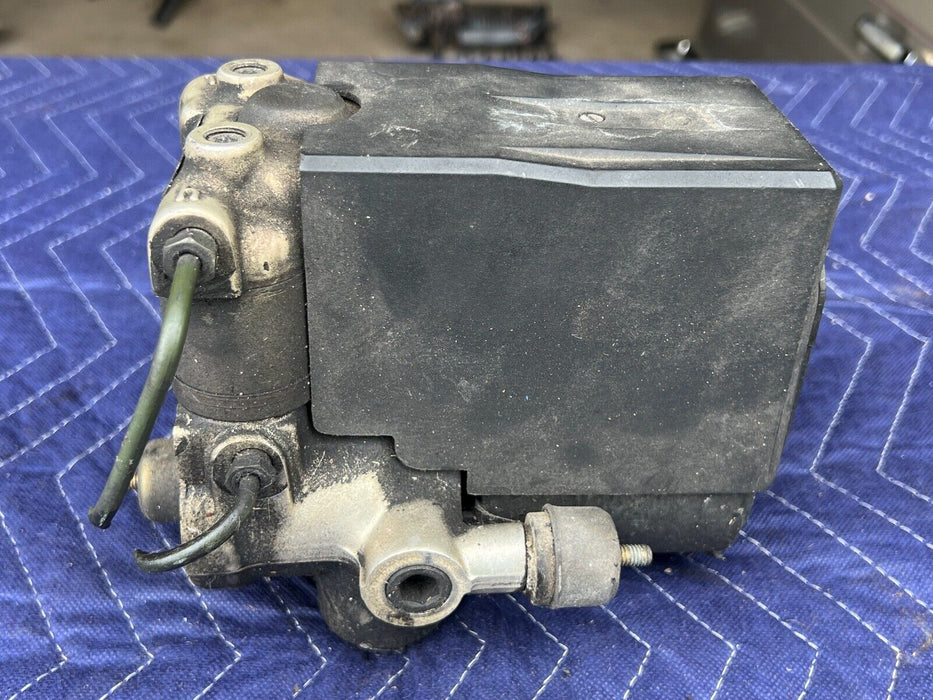 1979-1985 Mercedes 300SD W126 ABS Block Pump Hydraulic Unit 0265200017 OEM#372EM