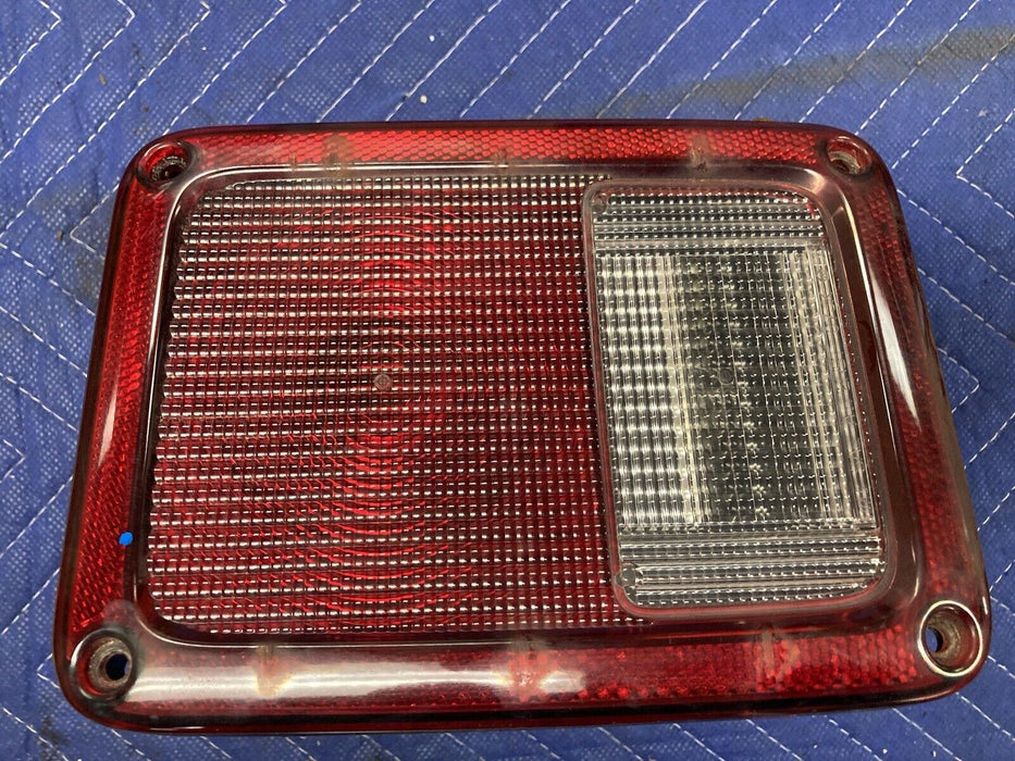 2007-2017  Tail Light Lamp Assembly Jeep Wrangler Right RH Side #2966MM