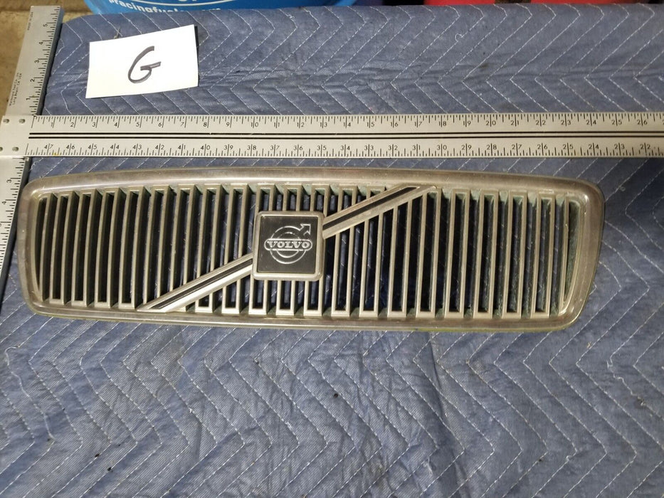 1998- 2000 Volvo V70 V70R Wagon oem Front Upper Grille Slats Chrome #370AN