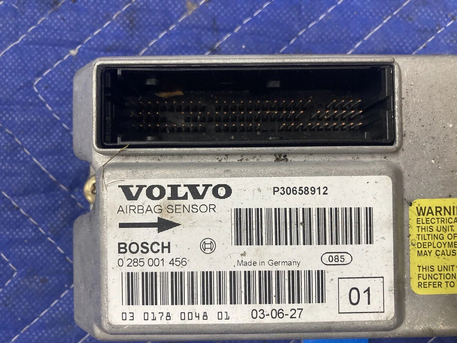 2004-2007 Volvo S60R V70R S60 Bosch Control Module p30658912 0285001456 #2900M