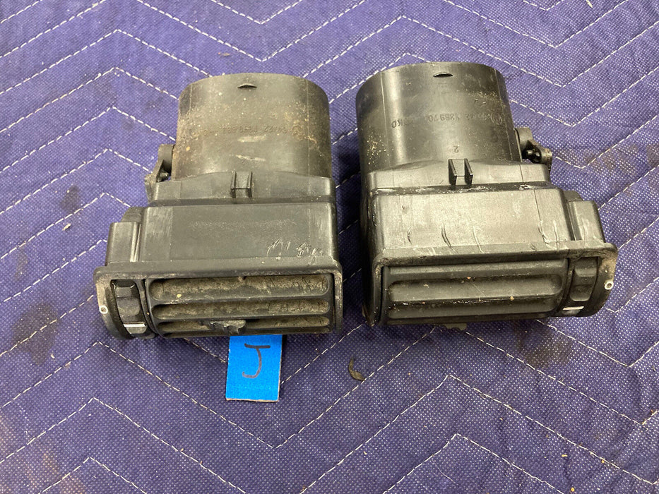 1984-1991 BMW 318i 325i E30 Dash Air Vent Pair HVAC AC Heat 1369700 OEM #2649M