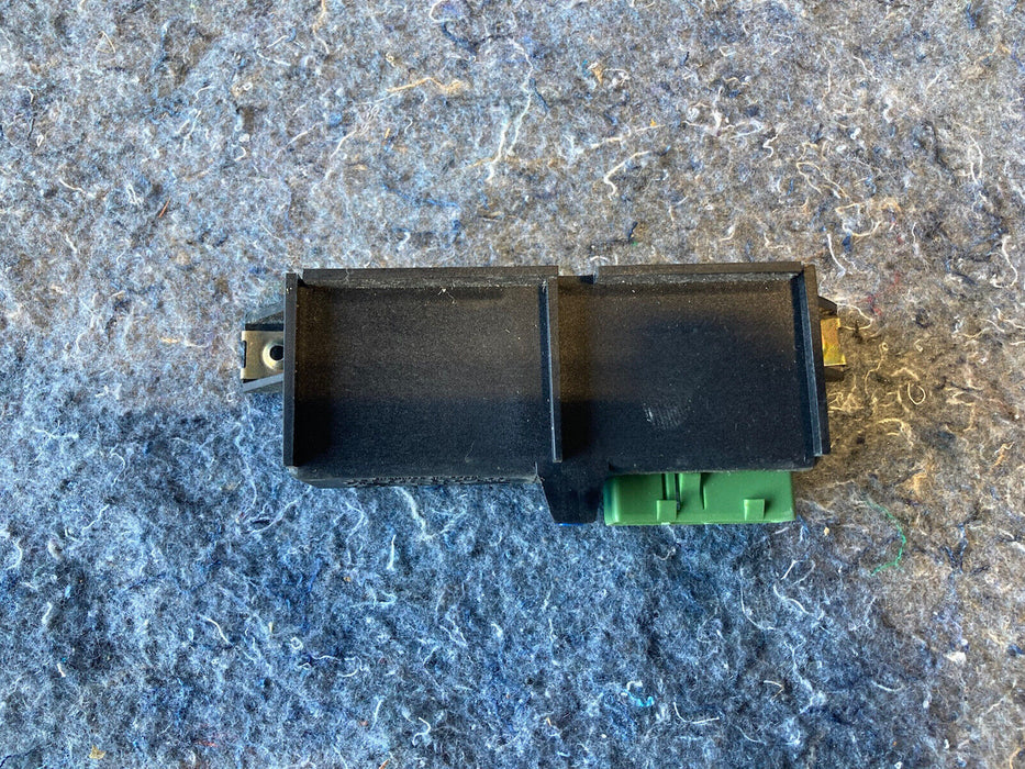 1986-1994 BMW 7 Series E32 Onboard Relay Module Unit 1378027 OEM #1059M