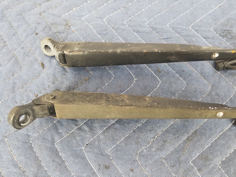 Volvo 240 244 245 Windshield Wiper Arm Pair Left & Right Pair OEM #2630E