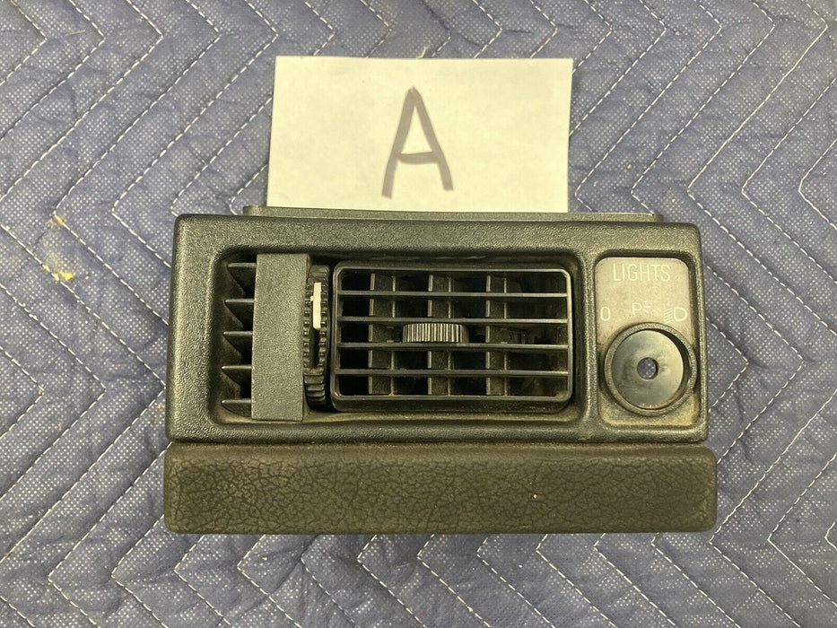 1975-1985 Volvo 242 240 244 245 Dash Vent HVAC Heat Trim Light Switch #1617M