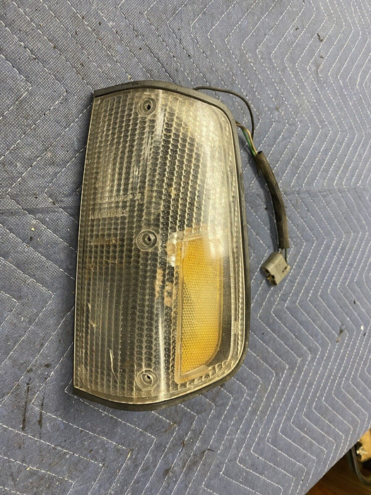 1975-1985 Volvo 240 242 244 245 Left Driver Side Front Turn Signal OEM #2144E