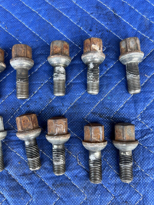 1979-1985 Mercedes 300SD Full Set of 20 Lug Nut Bolts Studs W126 OEM #436EM