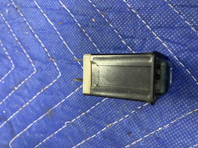 1984-1991 BMW 318i 325i E30 Defrost Button Switch Control 1380338 OEM #2532M