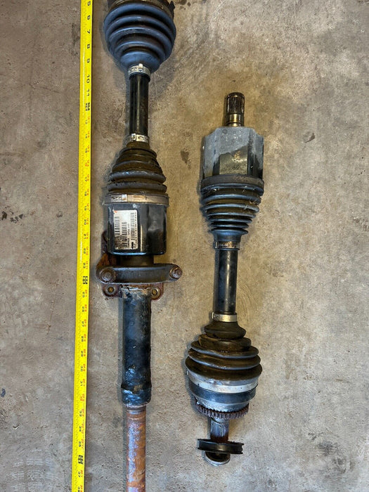 2005-2007 Volvo S60R V70R Pair LH & RH Front CV Axle Shaft Auto Trans OEM #979EM