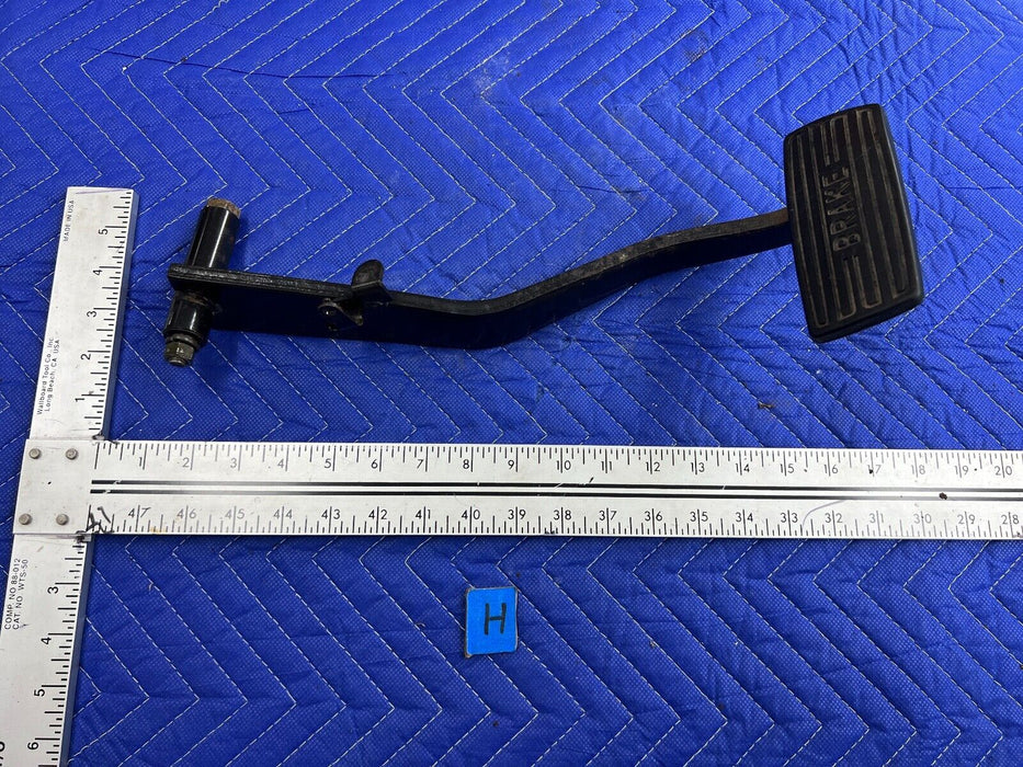 1998-2002 Isuzu Trooper Brake Pedal Assembly OEM #948EM