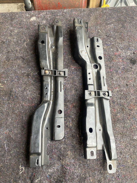 98-00 Volvo V70R V70 V70XC Rear Carpet Panel Support L & R Bracket OEM #1663E