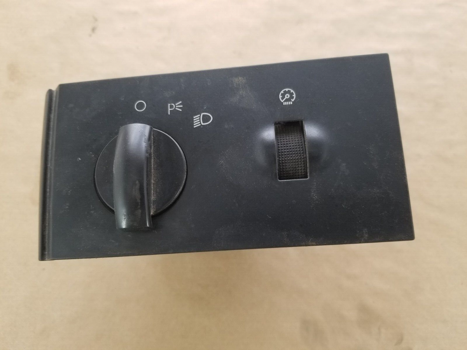 2005-2007 FORD F-350 F350 OEM HEADLIGHT KNOB SWITCH  #651CN