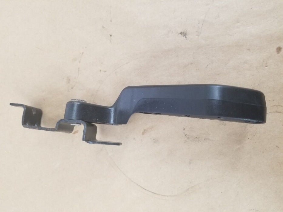 1984-93 1985 1986 1987 1988 1989 BMW E30 318i 325i HOOD LATCH HANDLE OEM #CN569