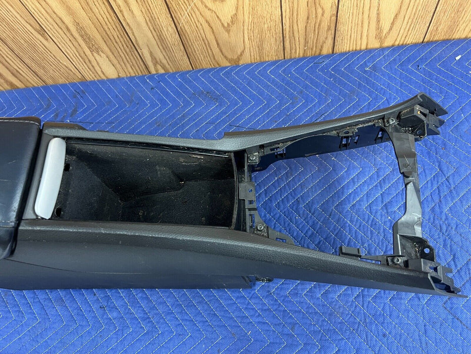 2005-2007 Volvo S60R V70R Center Console Arm Rest Cup Holder 30643625 OEM#1321EM