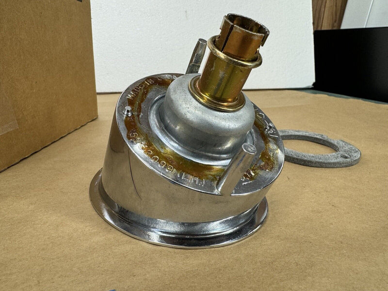 1961-1962 Corvette NOS GM Tail Light Assembly Turn Signal Housing 899631 #3287E