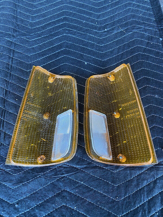 Volvo 240 Amber Turn Signal Lenses Pair Corner Flat Hood 3-Screw 242 244 #2263E