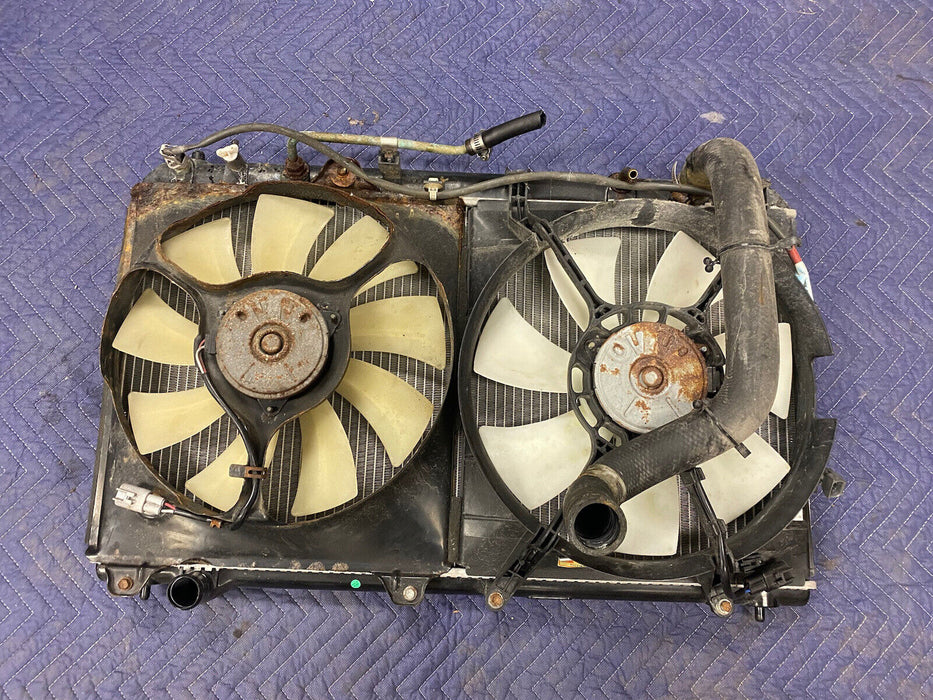 1997-2001 Lexus ES300 Radiator & Engine Cooling Fan Assembly L & R OEM #2291E