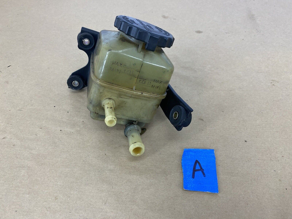 1997-2001 Lexus ES300 Power Steering Fluid Reservoir & Cap 3.0L V6 OEM #2323E