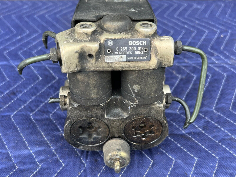 1979-1985 Mercedes 300SD W126 ABS Block Pump Hydraulic Unit 0265200017 OEM#372EM