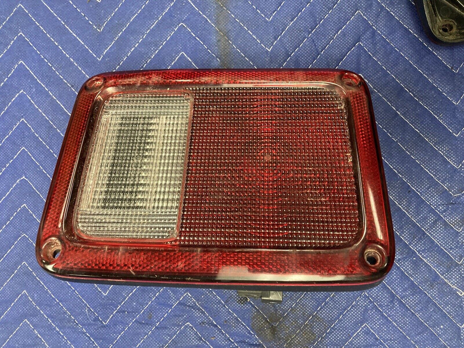 2007-2017  Tail Light Lamp Assembly Jeep Wrangler Left LH Driver Side #2967MM