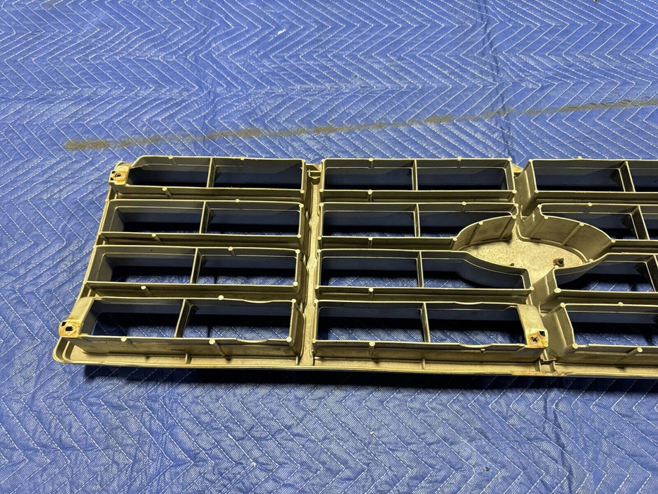 1983-1991 Ford Truck F100 F150 F250 F350 & Bronco Grille Assembly OEM #3175E