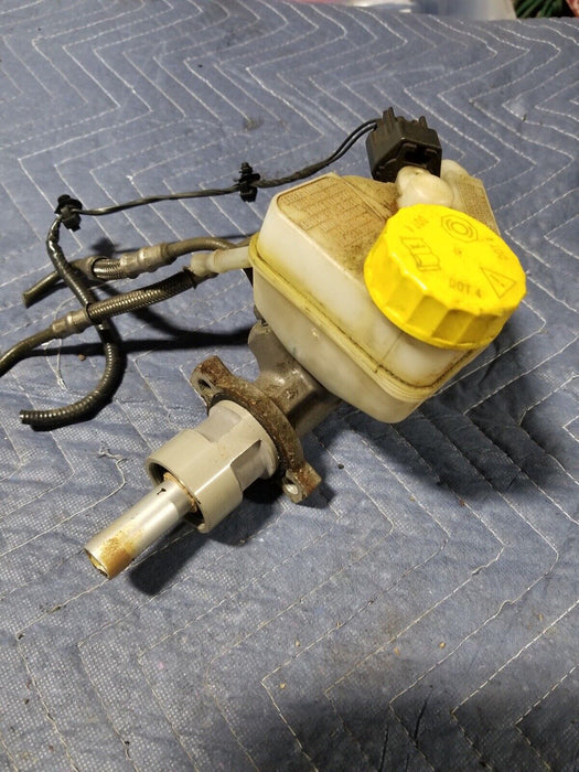 2002-2008 Jaguar X-Type 2.5L X400 Brake Master Cylinder & Reservoir OEM #1949E