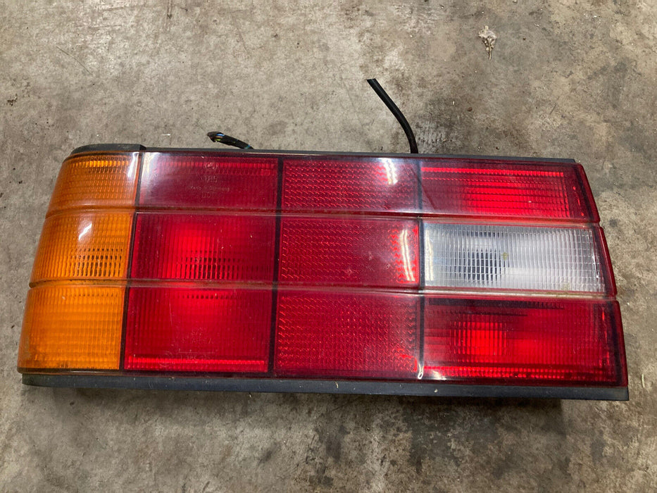 88-91 BMW E30 325ix Left Tail Light Break Reverse Lamp 6321385381 #37M