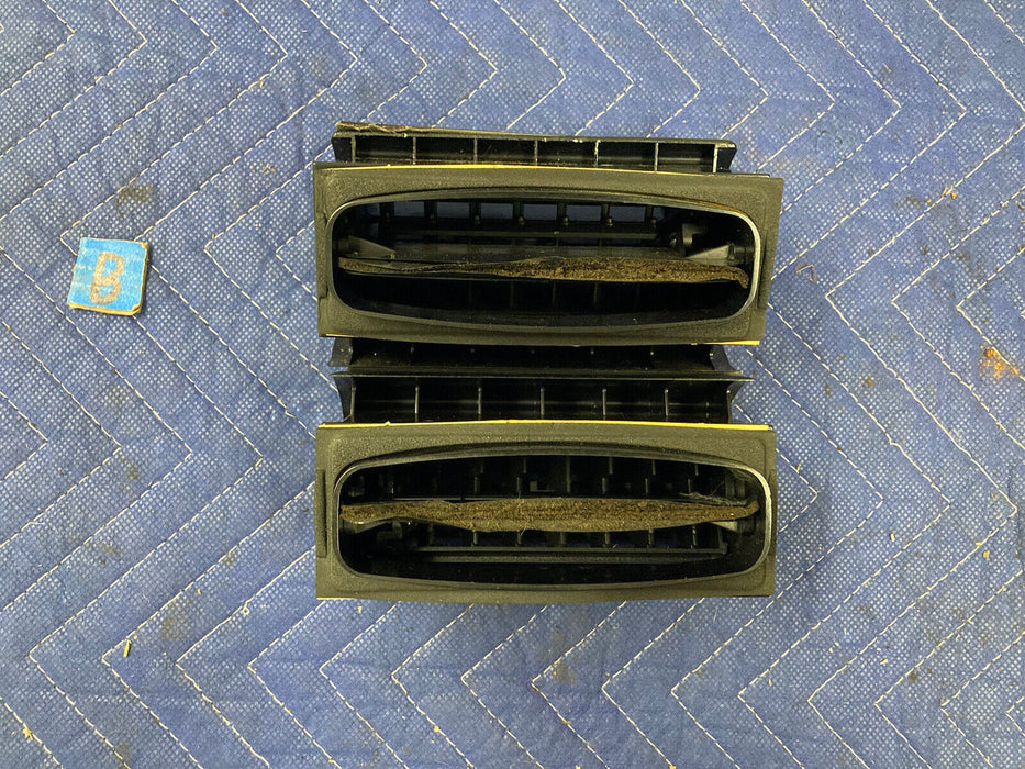 1998-2005 Land Rover Freelander Pair Dash Vents HVAC Heat AC Wood Trim #2975M