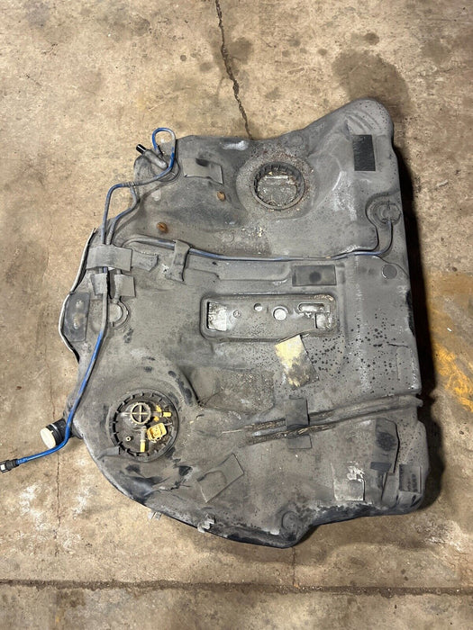 2005 2006 2007 Volvo S60R S60 V70R Gas Fuel Petrol Tank Assembly OEM #1305EM