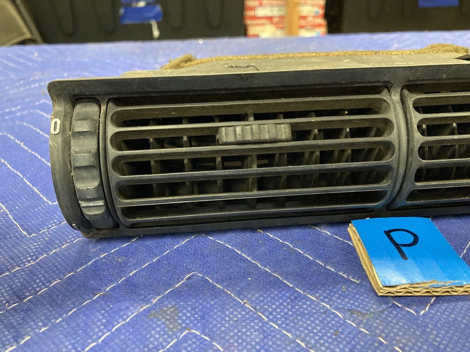 1984-1991 BMW 318i 325i E30 Dash Air Vent Set HVAC AC Heat 1381147 OEM #2651M