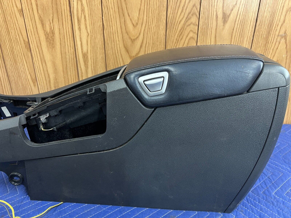 2005-2007 Volvo S60R V70R Center Console Arm Rest Cup Holder 30643625 OEM#1321EM