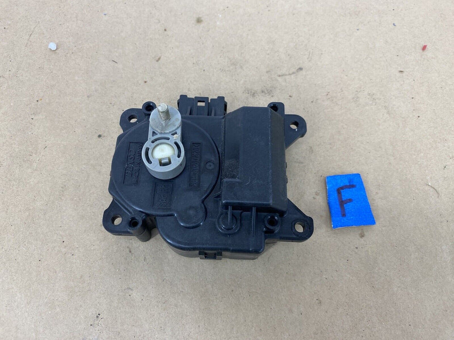 1997-2001 Lexus ES300 AC Heater Damper Actuator Control Motor 063700-6361 #2408E