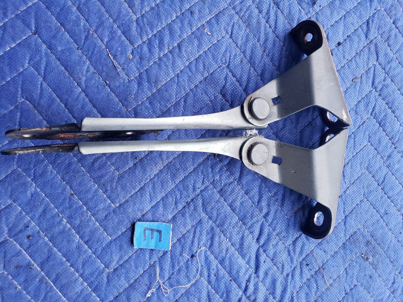 2003-2006 Honda Element L R Hood Hinge Set Green #1063CN