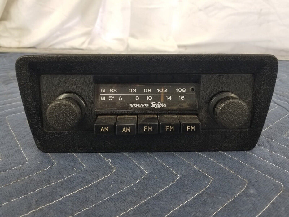 1982-1989 Volvo 240 244 244 Radio Stereo Head Unit AR-517OQ AM & FM OEM #2594E