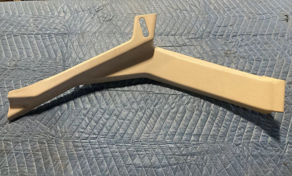 1998-2000 Volvo V70R V70 OEM C Pillar Tan Trim Driver LH Side Plastic #270M