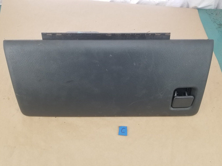 1999-2007 CHEVY 1500 SILVERADO SIERRA OEM GLOVEBOX ASSEMBLY COMPARTMENT #842CN