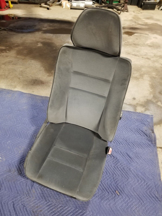 1998- 2000 Volvo V70 V70R Wagon oem Front Grey Cloth Seat non-power #366AN